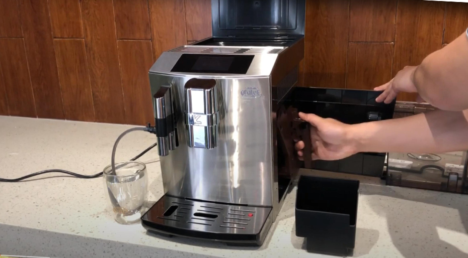 CLT - S7 - 2 machine à café cappuccino à un contact avec boîtier en acier inoxydable